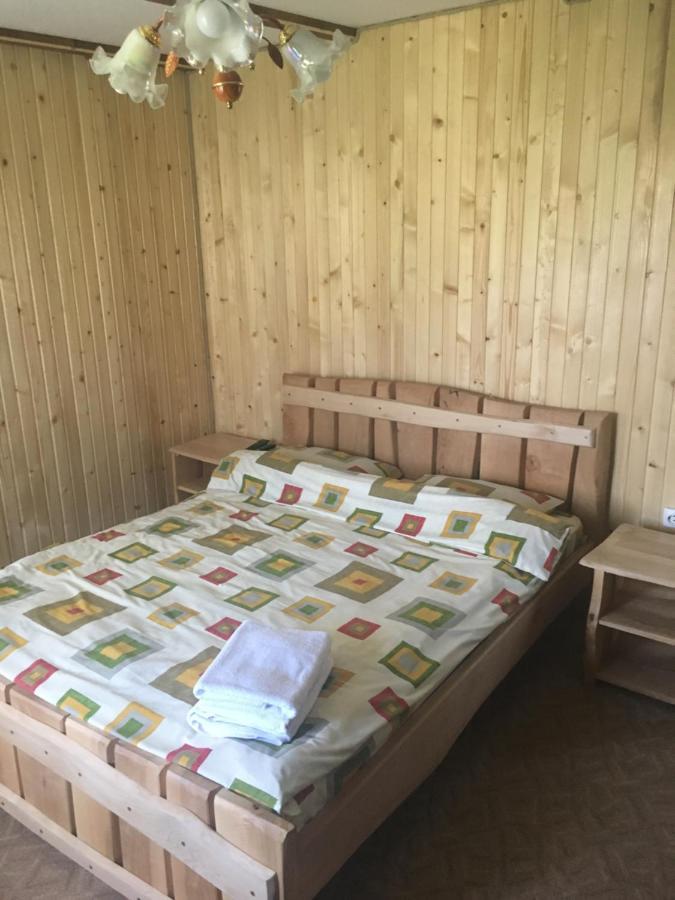 Guest House Zatishniy Dvir Jaremče Esterno foto